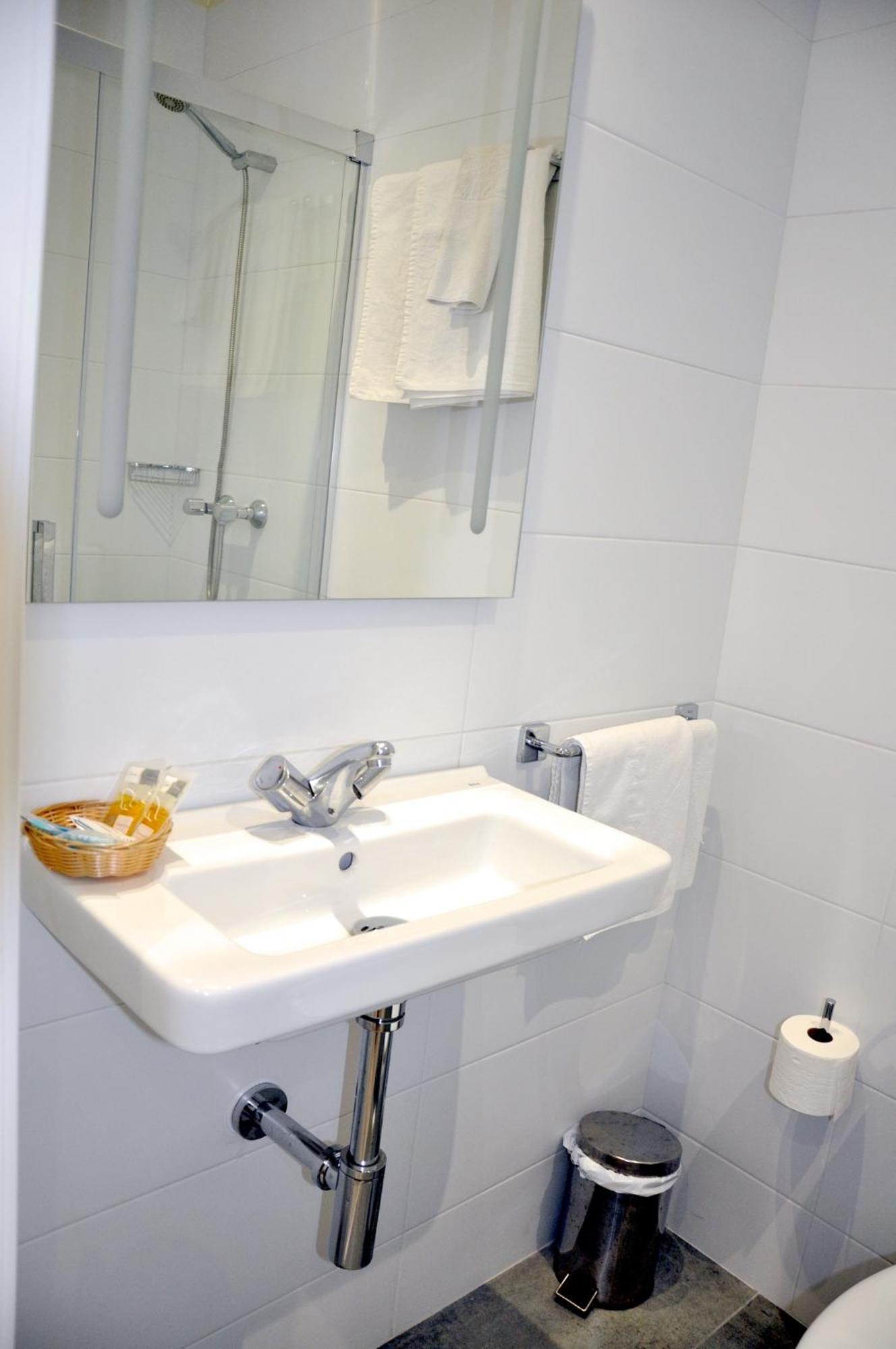 Hostal Paz Gondomar Ngoại thất bức ảnh