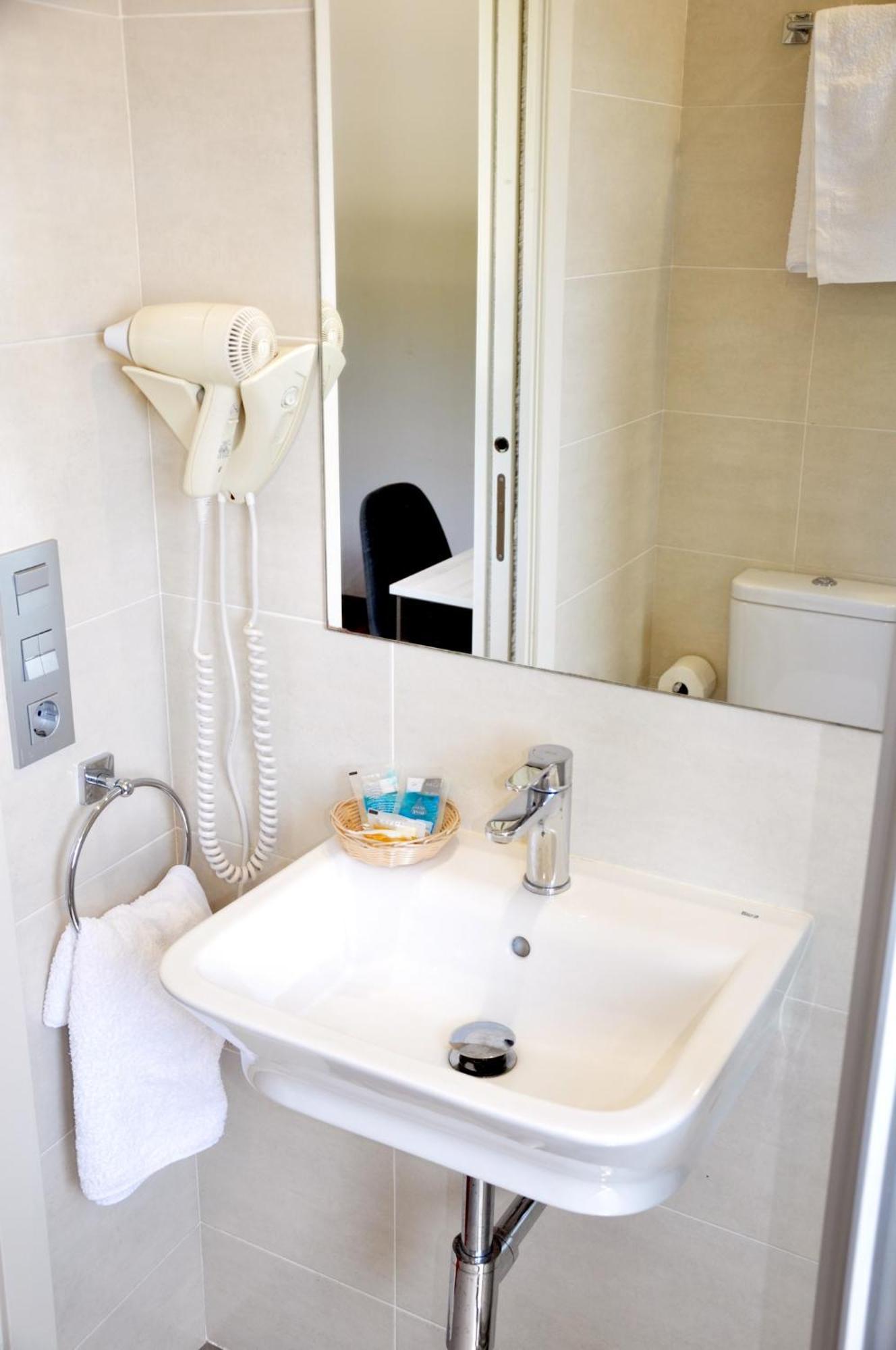 Hostal Paz Gondomar Ngoại thất bức ảnh